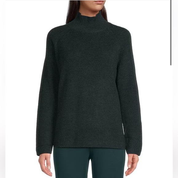 NWT Eileen Fisher
Merino Wool Ribbed Turtleneck Long Raglan
Sleeve Sweat… - Picture 5 of 5